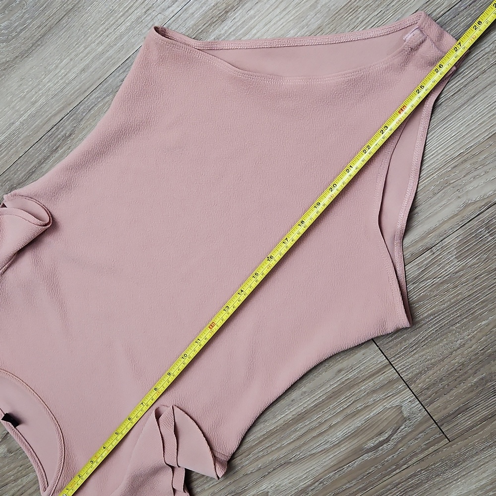 Women's Medium 6 Ruffled Short Sleeve Stretchy Pink Bodysuit - Picture 11 of 15